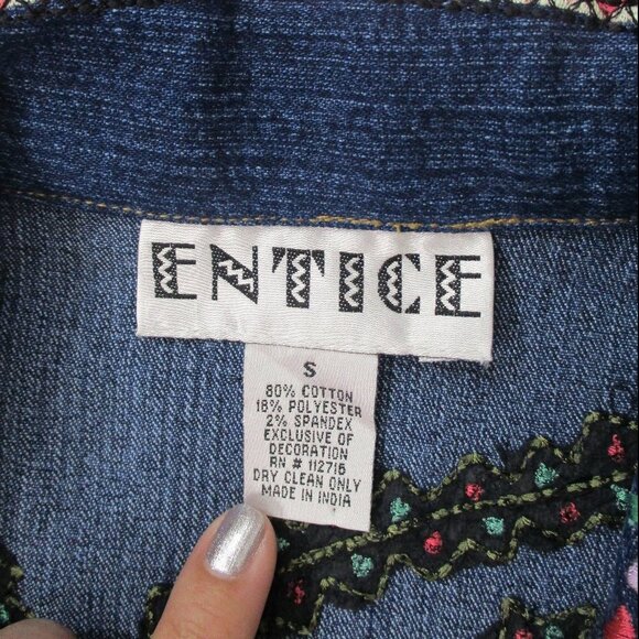 ENTICE Embroidered Denim Jacket Size Small - Picture 6 of 8